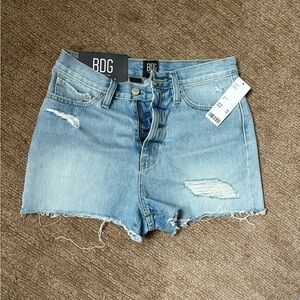 UO BDG Girlfriend High-Waisted Denim Short – Light Wash